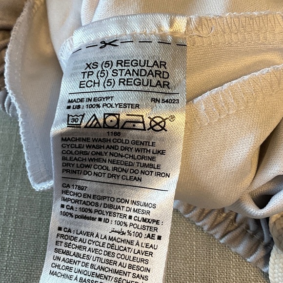 Old Navy Kids Light Gray Shorts - Picture 4 of 4